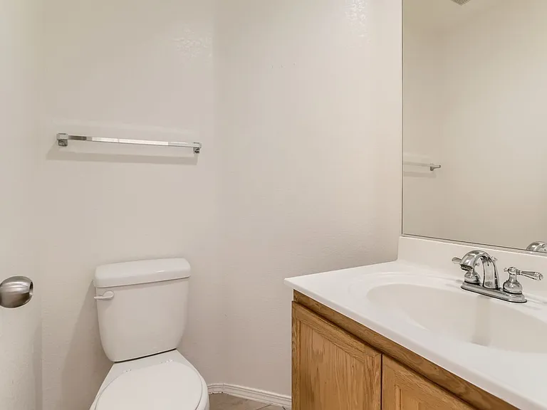 2537 Begonia Valley Ave — Photo 9