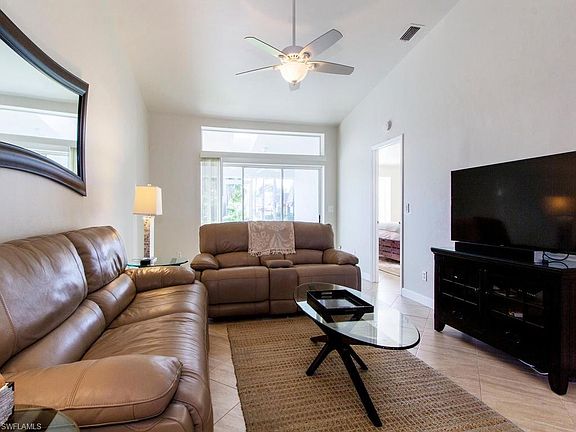 4th image of 10750 Queen Anne Ln #1703