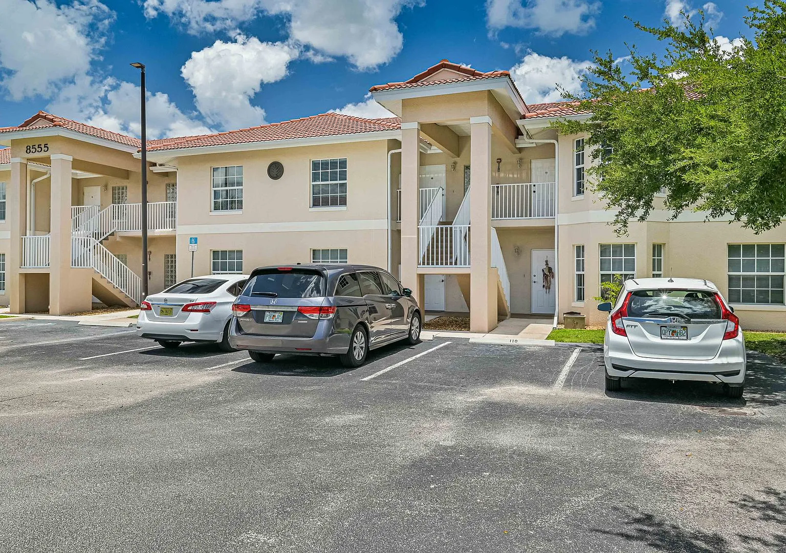Newly Renovated 2nd Floor Condo ~ Six Mile Cypress — Photo 1
