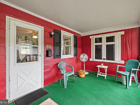 2nd image of 549 Harrison Ave