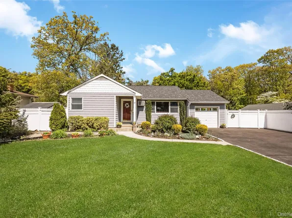 89 W Main Street, Kings Park, NY 11754