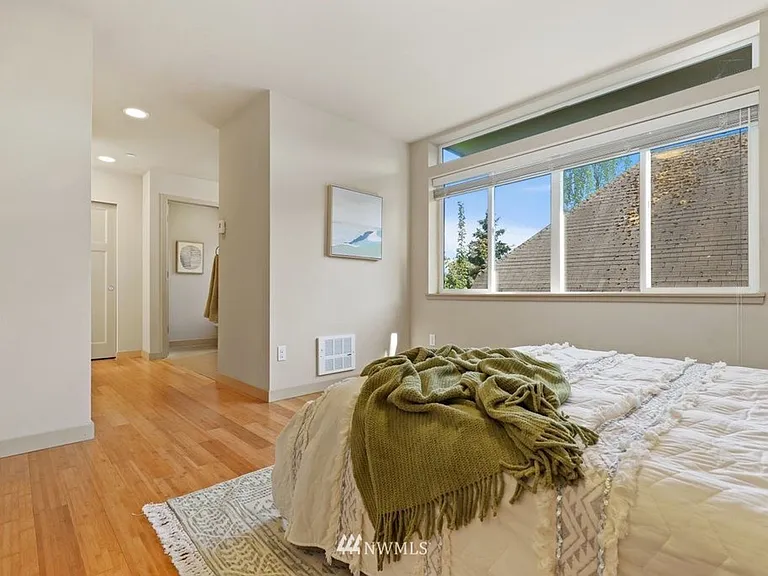 1633 California Ave SW #A — Photo 8