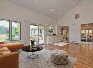 6 Victoria Cir, Sharon, MA 02067