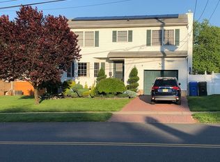 296 Remsen Ave, Avenel, NJ 07001