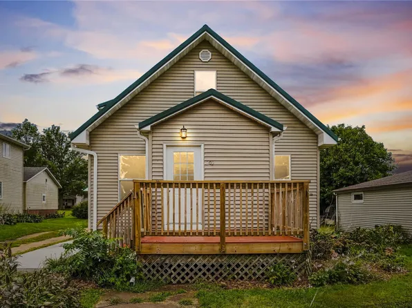303 S Ash St, Stanwood, IA 52337