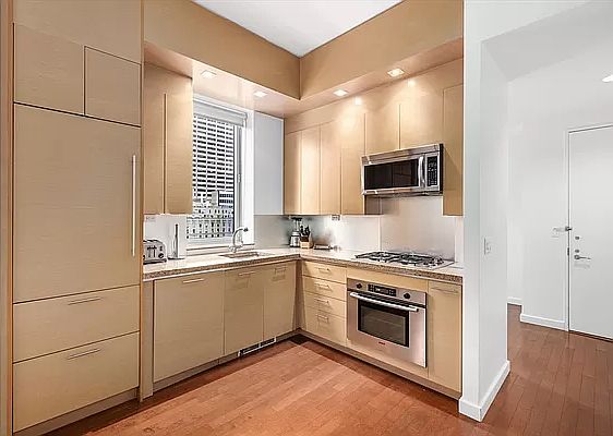 4th image of 1600 Broadway APT 21B