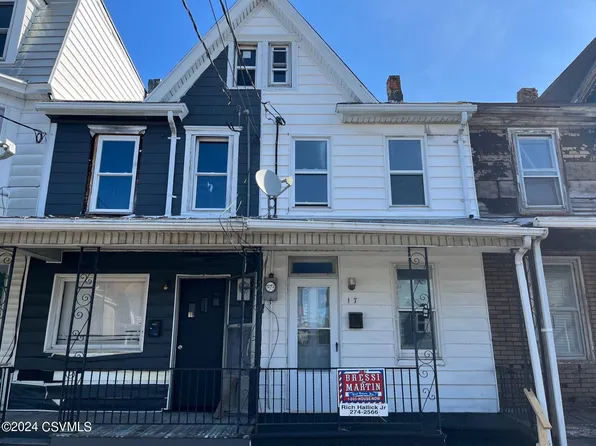 117 N Locust St, Mount Carmel, PA 17851