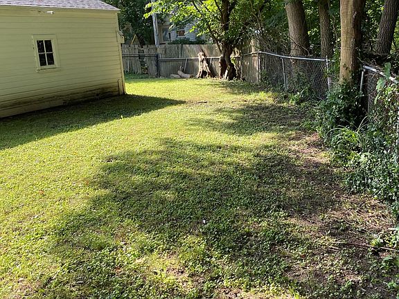 4th image of 406 W Birchwood Ave