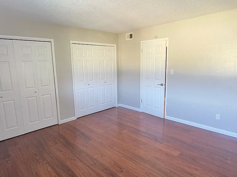 4136 N Thesta St #10 — Photo 16