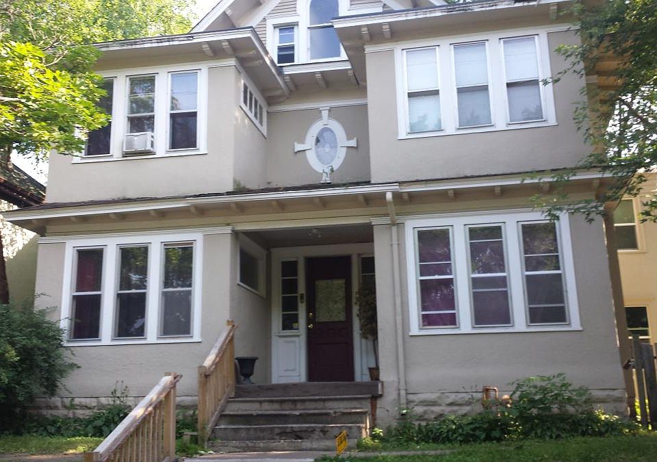 1st image of 90 Winifred St W APT 2