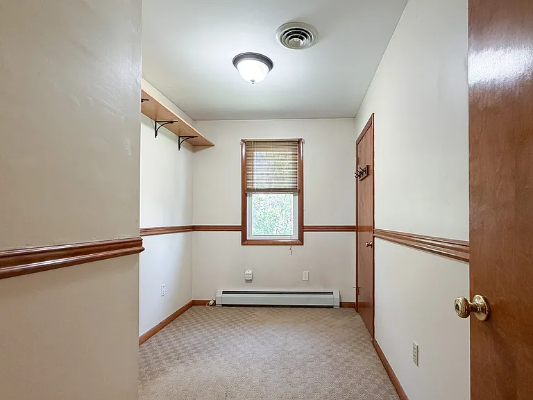 213 Hahnstown Rd — Photo 12