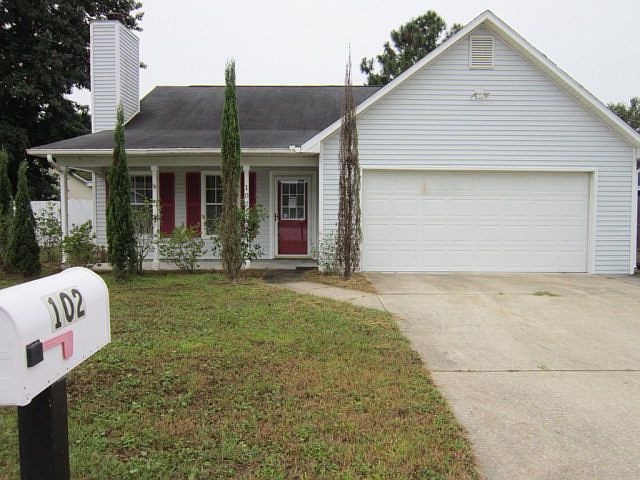 1st image of 102 Dawn Ct