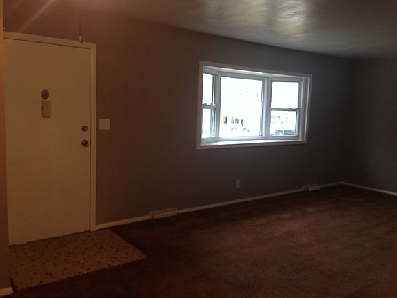 3rd image of 11310 Lewis Ave