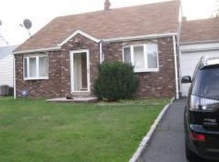 12 Carol Ln, Clifton, NJ 07012