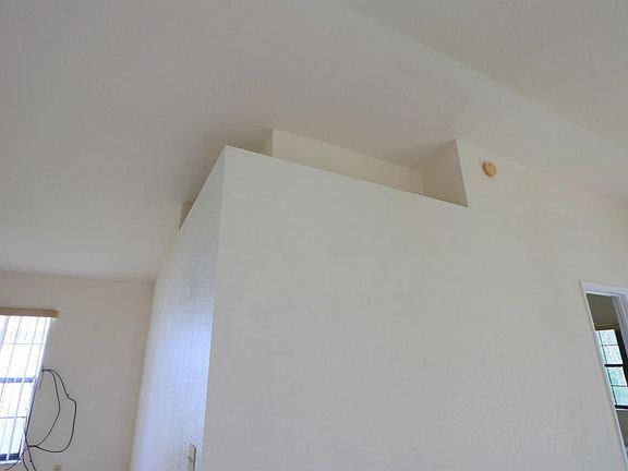 5th image of 2309 NE 39th Ave