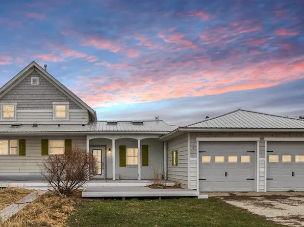 15151 304th St, Spring Valley, MN 55975