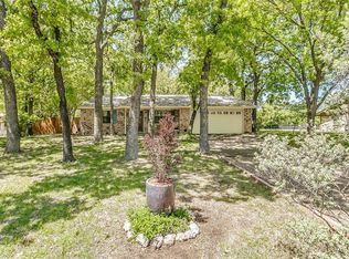 213 N Ash Ave, Azle, TX 76020