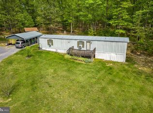 498 Indian Hollow Rd, Bentonville, VA 22610