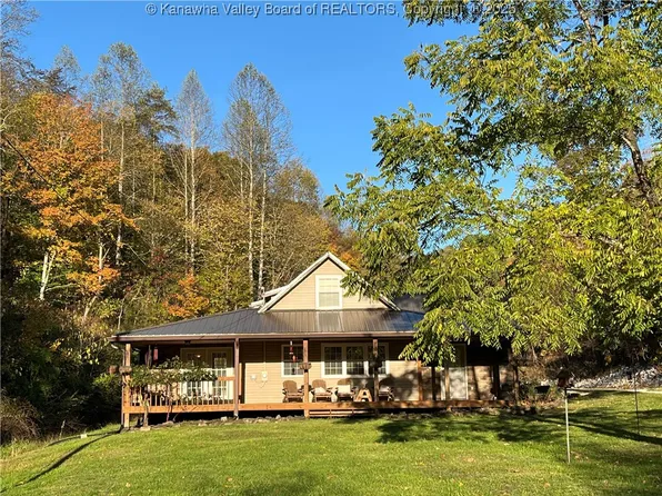 1459 Big Run Rd, Le Roy, WV 25252