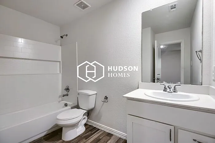 4717 Owenwood Ave — Photo 10