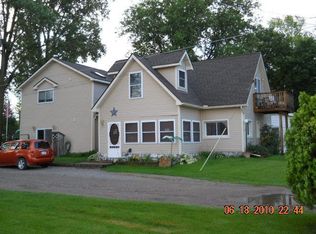 1155 Lakeshore Dr, Gregory, MI 48137