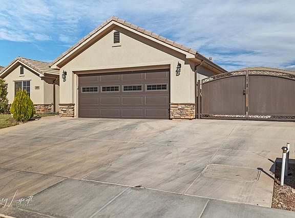 3rd image of 479 E Summer Storm Ln