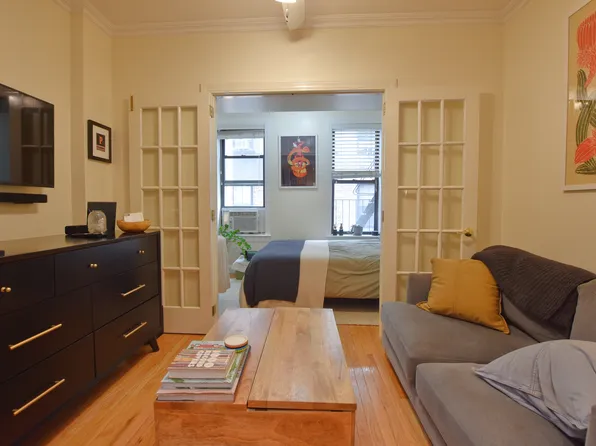 266 West 11th Street image 1 of 5