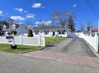 31 Stanley Drive, Shirley, NY 11967