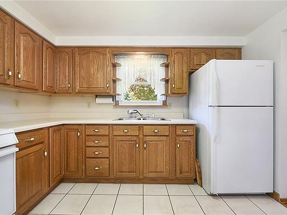 5th image of 1132 6th St