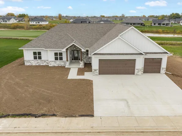 140 Beckerae Ct, Wrightstown, WI 54180