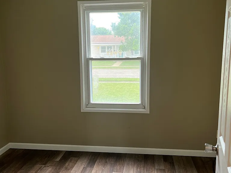 360 Avon Dr — Photo 5