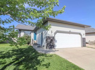 7017 NE Kateri Dr, Grande Prairie, AB T8W2Y3