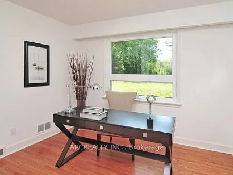230 Betty Ann Dr — Photo 8