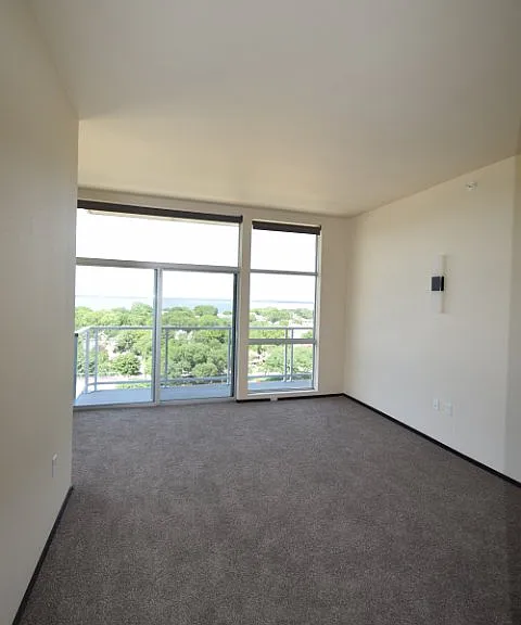 Galaxie High Rise Apartments — Photo 235