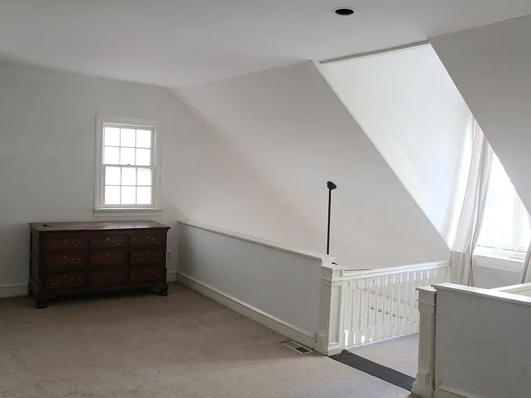 218 S 8th St #3F — Photo 2