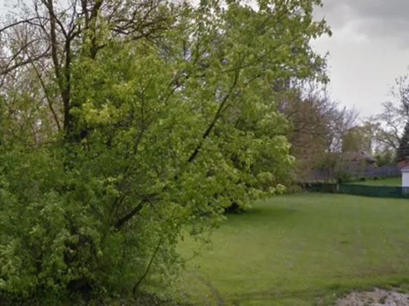 1227 Juneway Ter, Round Lake Beach, IL 60073