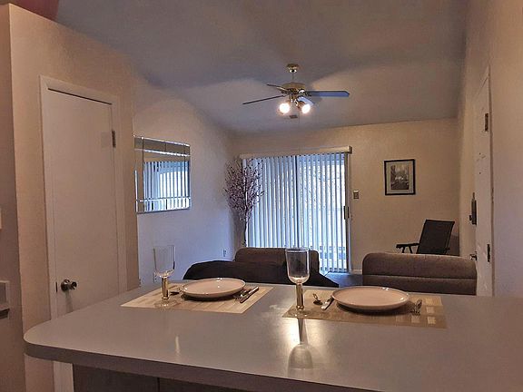 Breakfast bar