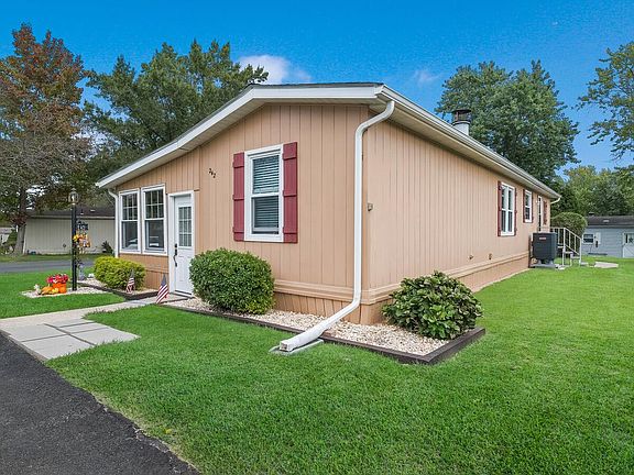 3rd image of 242 Cherrywood Ct