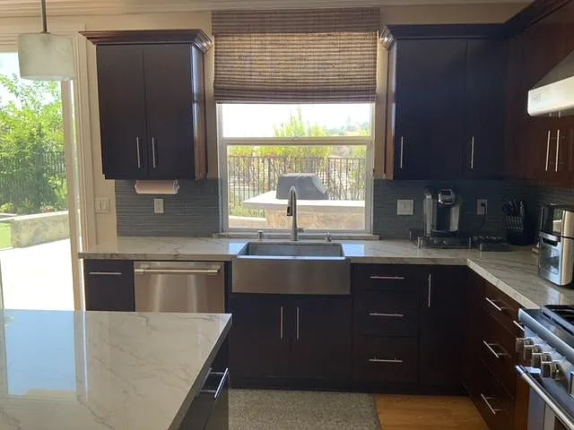 656 Milford St — Photo 21