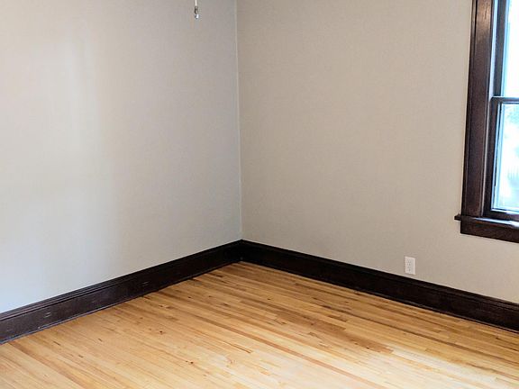 3rd image of 1703 Laurel Ave