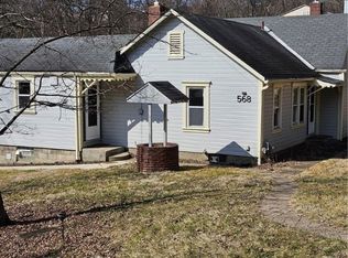 568 Lougeay Rd, Pittsburgh, PA 15235