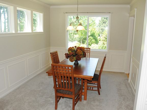 Dining Rm, view of the park