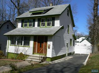 165 Evergreen Pl, Teaneck, NJ 07666