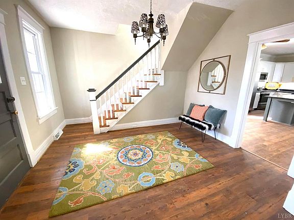5th image of 406 Yeardley Ave