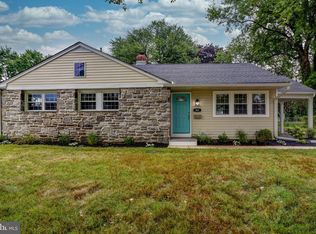 409 S New Ardmore Ave, Broomall, PA 19008