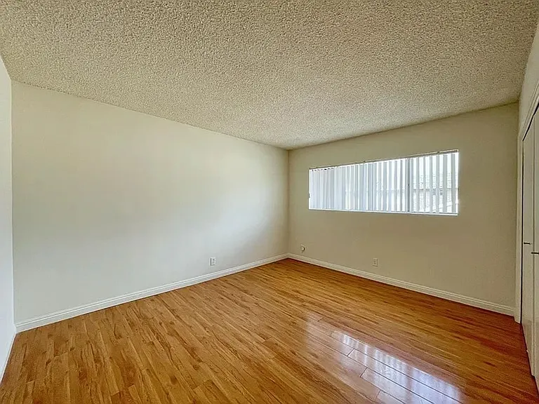 532 N New Ave — Photo 10