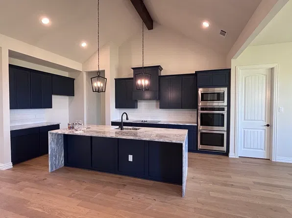 6471 McChesney Dr, Midlothian, TX 76065