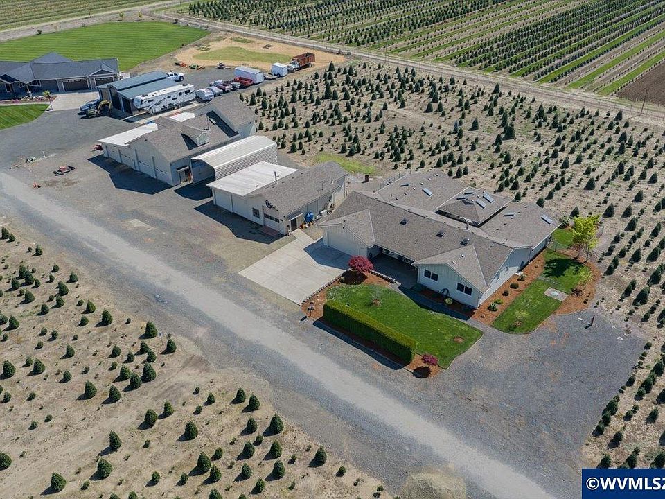 1st image of 4716 Poinsettia St NE