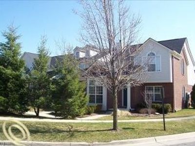 16104 Caitlin Cir #1, Commerce Township, MI, 48390
