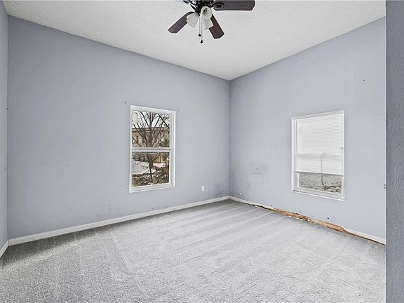 3rd image of 610 Saint Louis Ave